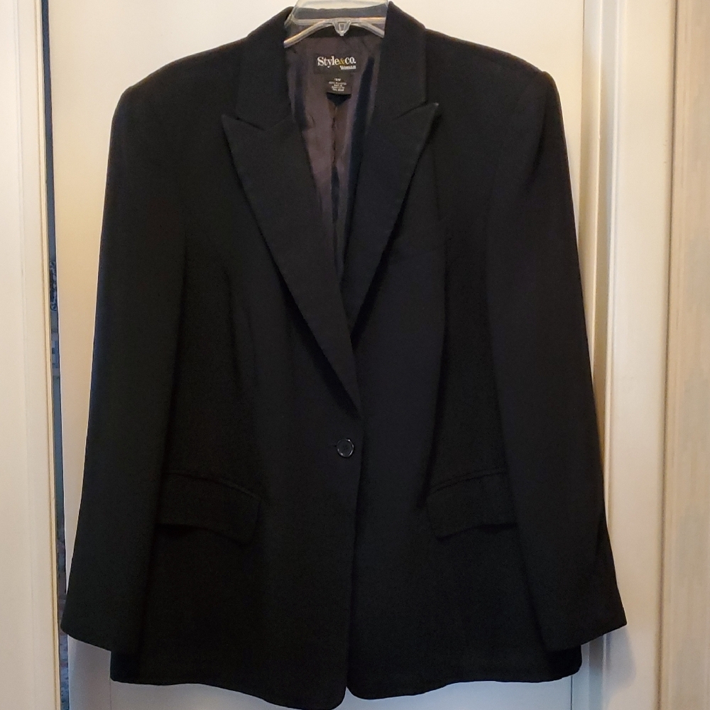 REDUCED: Style & Co Black Blazer, Like New
